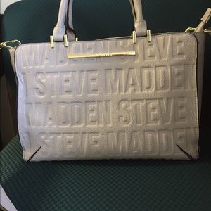 Steve Madden Messenger Crossbody or Shoulder bag.